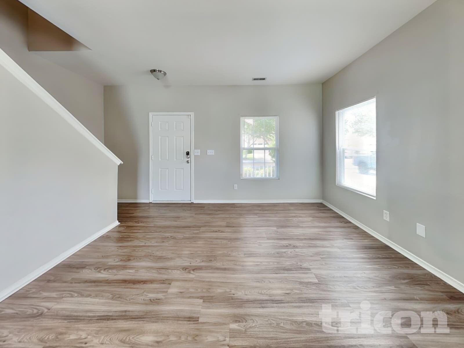 Building Photo - 969 Willow Creek Dr