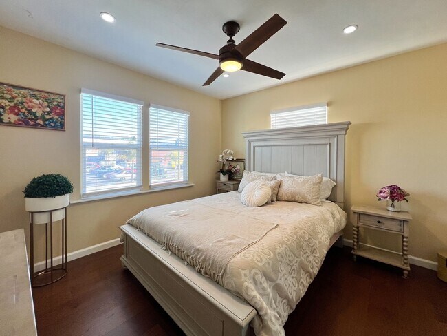 Building Photo - Beautifully Updated, Fully Furnished Napa Home Near Downtown