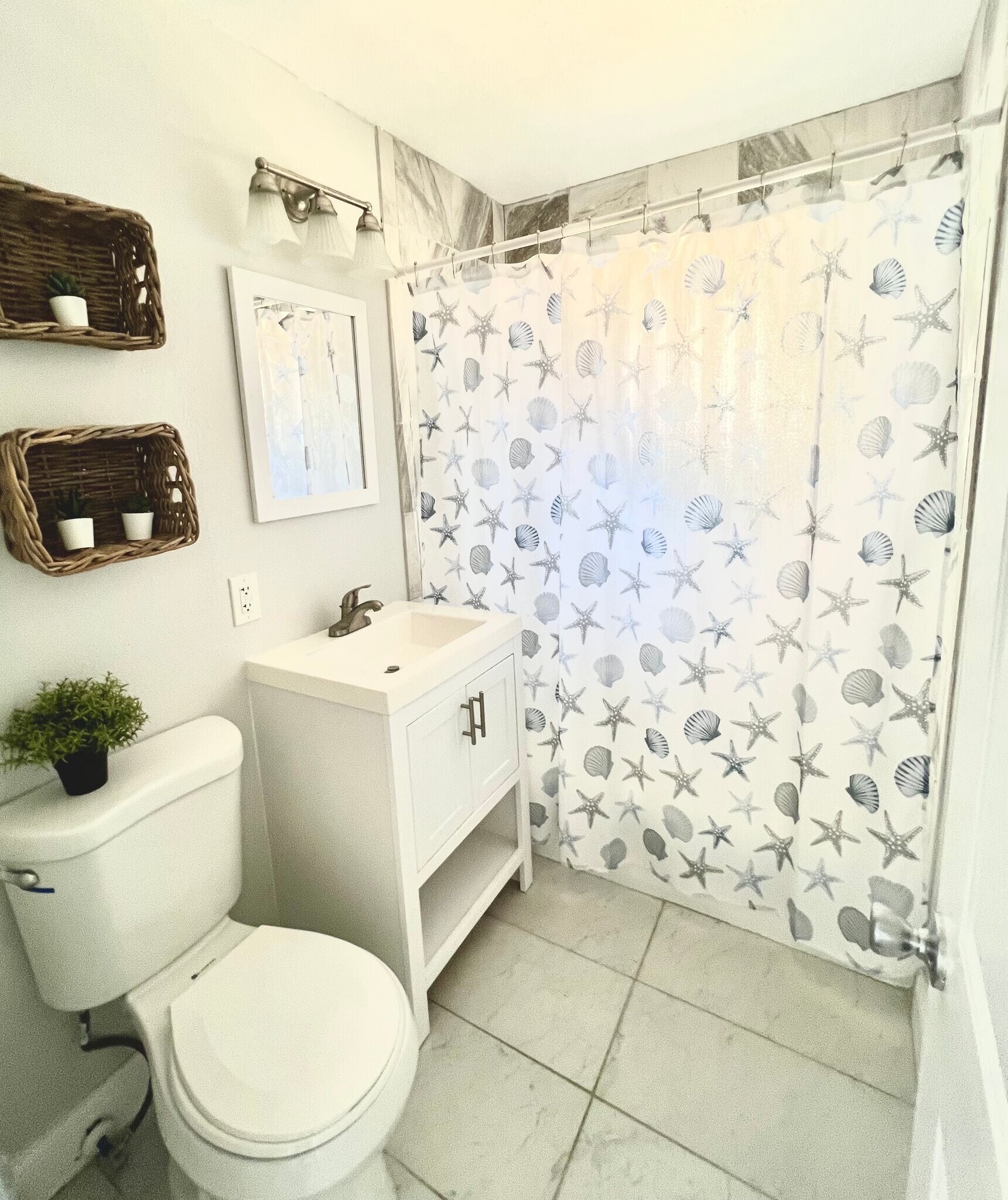 Building Photo - 33 Azalea Dr