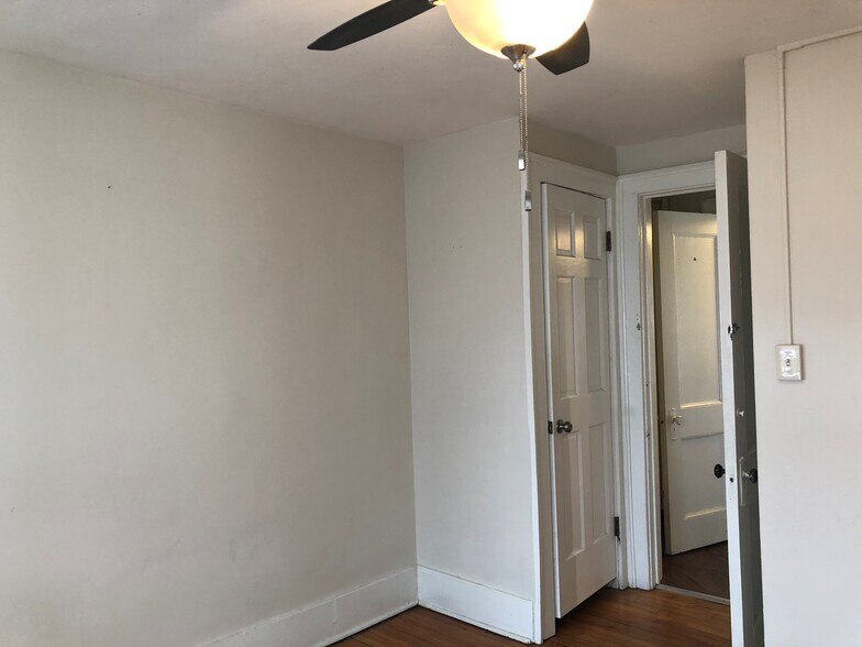 Building Photo - 608 Elmwood Ave
