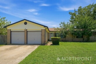 Building Photo - 3 BR/2BA | Updated Single Family Home | 2-Car Garage Parking | Fenced backyard!