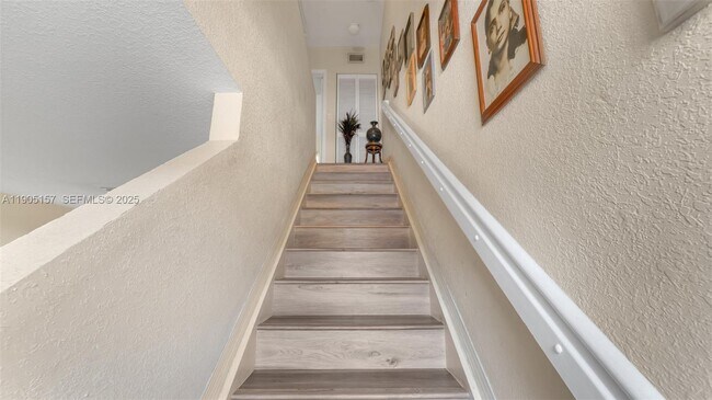 Building Photo - 2993 W 80th St