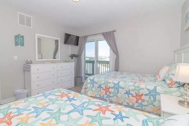 Building Photo - OFF-SEASON FURNISHED RENTAL