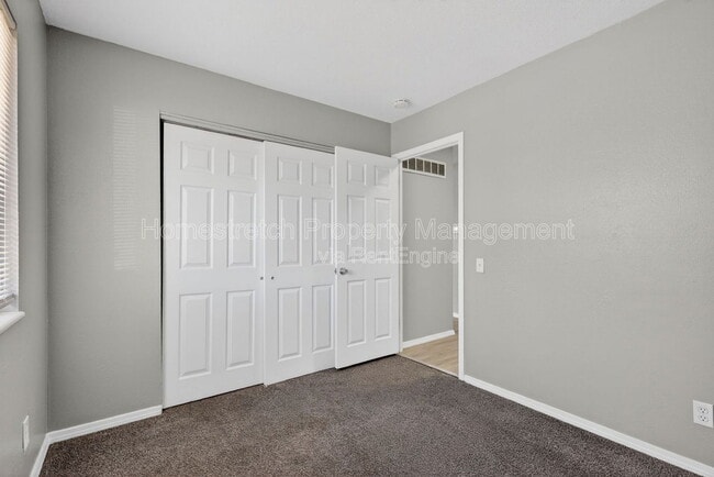 Building Photo - 2515 Valley Brook Dr