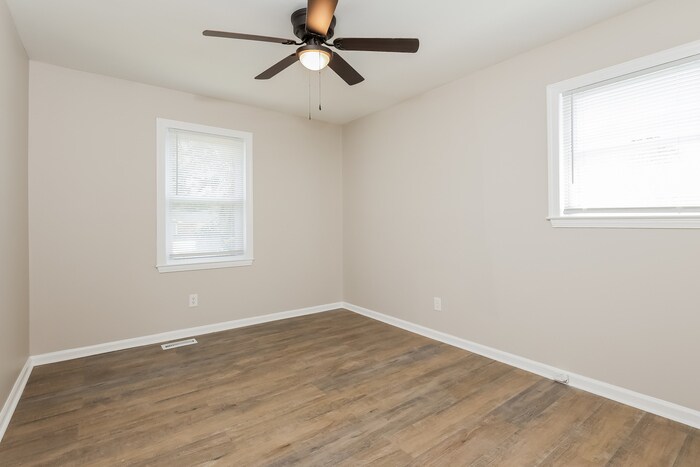Building Photo - 3310 Jules Dr