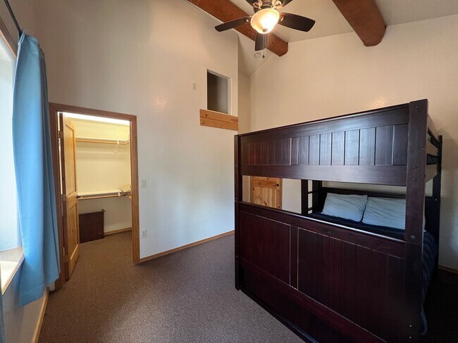 Building Photo - 3 Bedroom, 2.5 Bath Mountain Home on 1 Acre