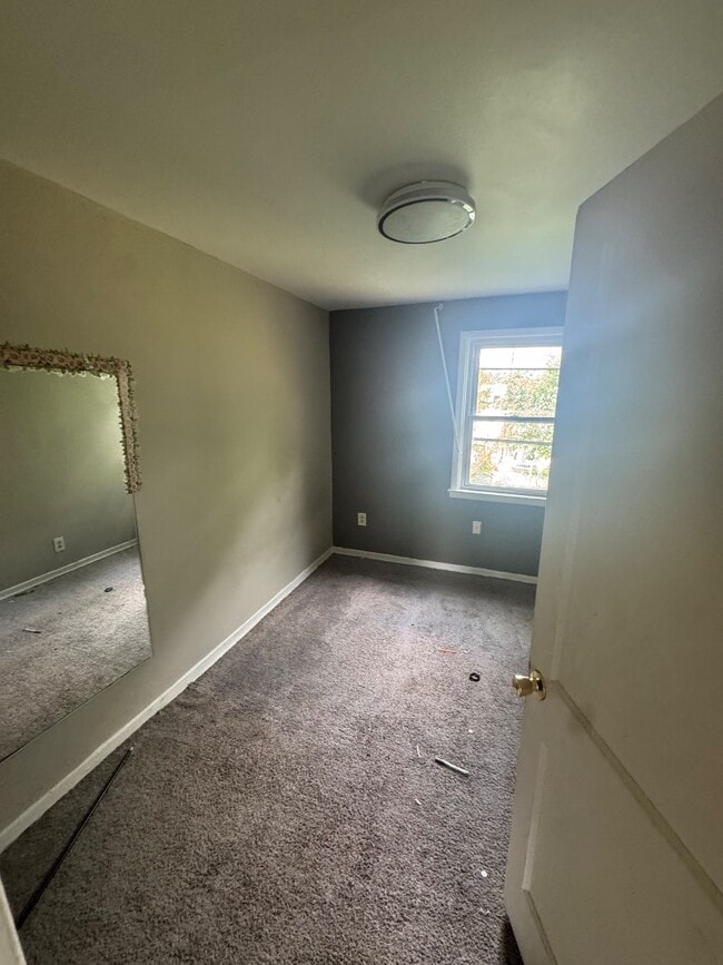 Building Photo - 2818 Eastshire Dr