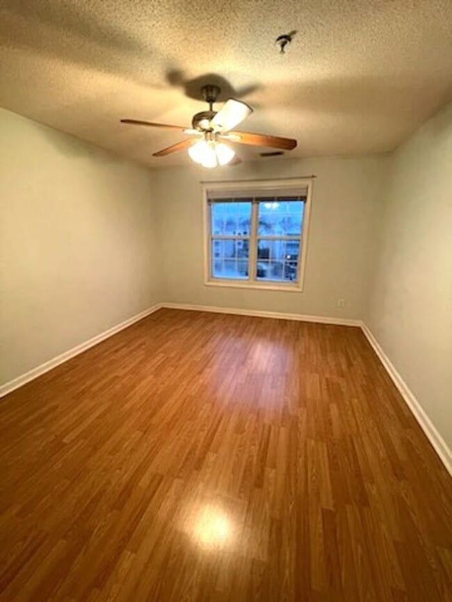 Building Photo - Cape Cottages Condos, Beachy 3 bedroom, 2 ...