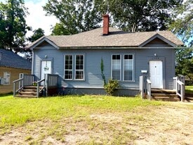 Building Photo - 1500 E Fannin St