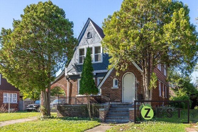 Primary Photo - 5235 Haverhill St