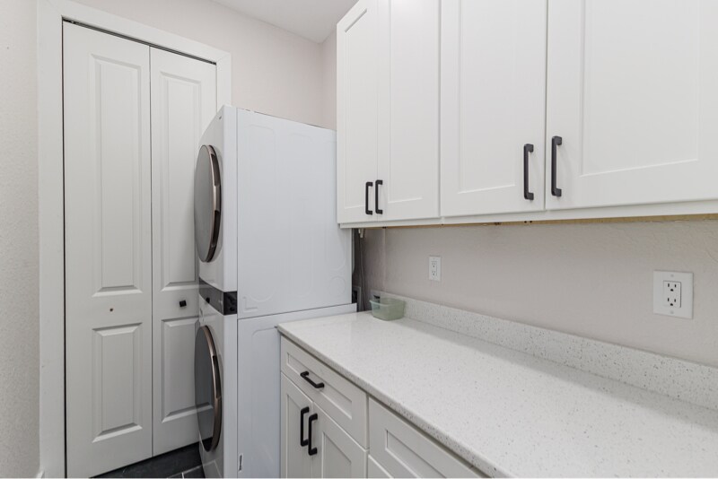 Building Photo - 550 Battle Ave