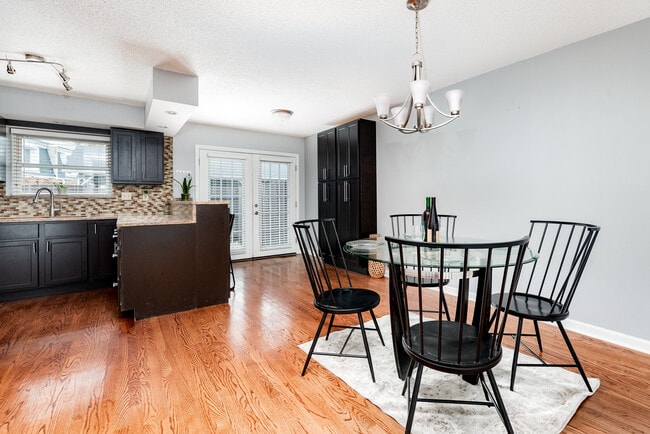 Dining Room - 4329 Chateau de Ville Dr