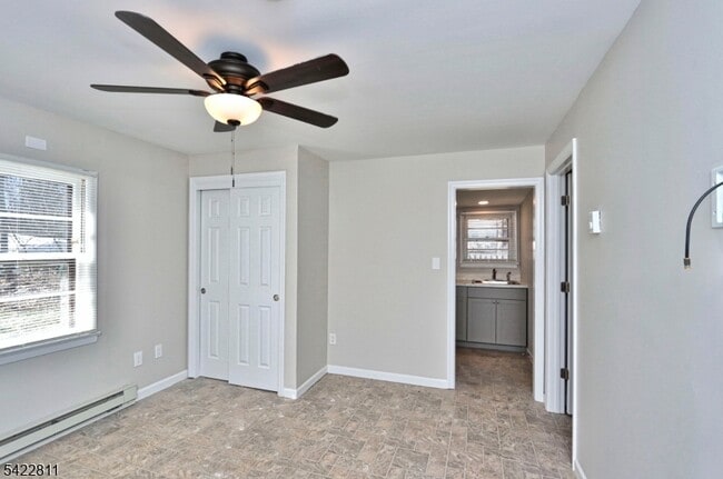 Building Photo - 63 Iowa Ave