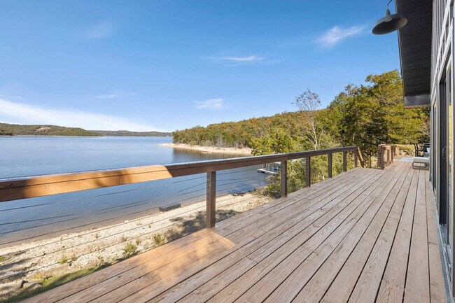 Building Photo - 9063 Mundell Rd