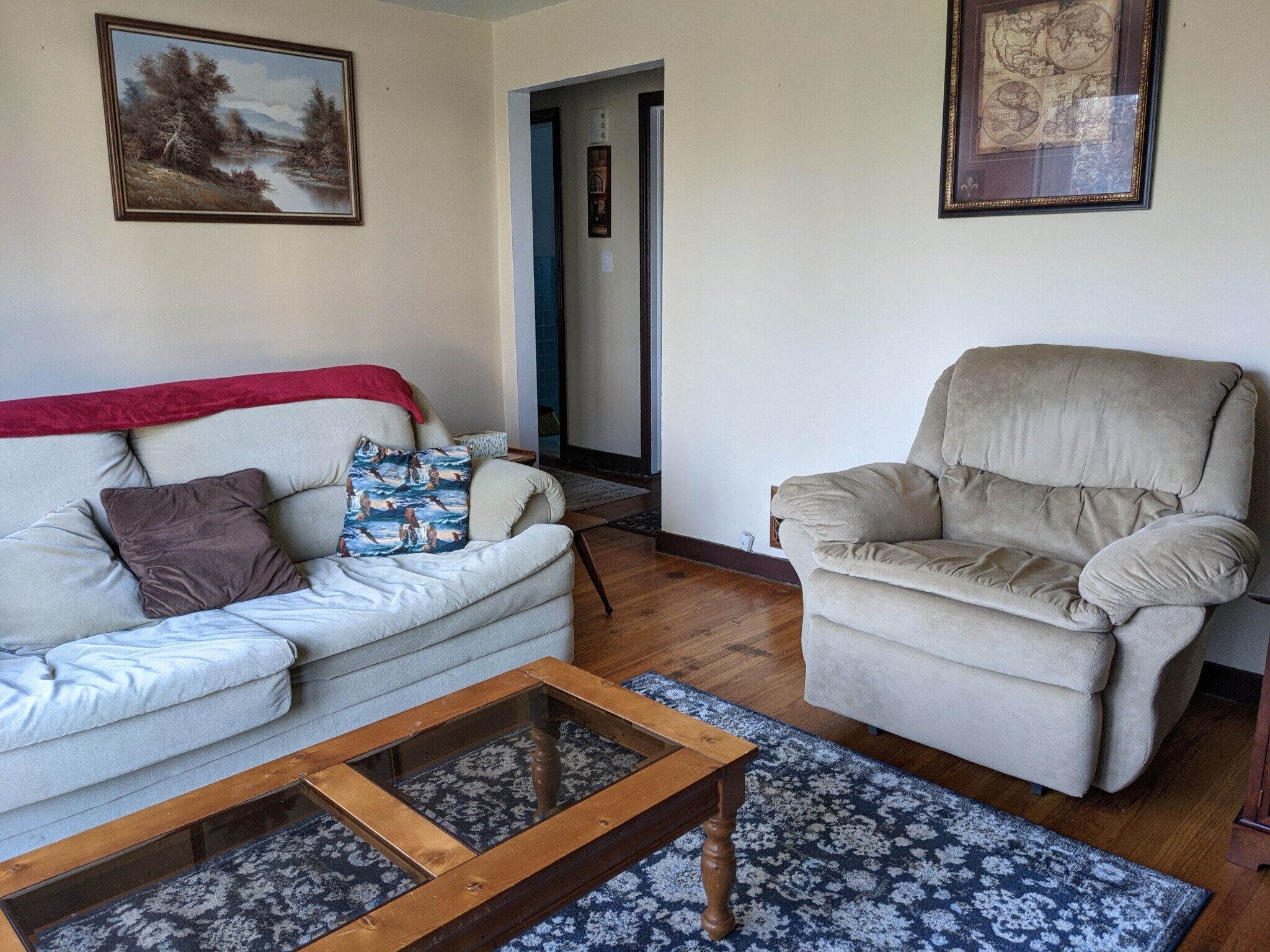Livingroom - 230 W Molloy Rd