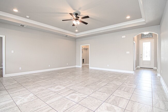 Building Photo - 6014 Sunrise Way