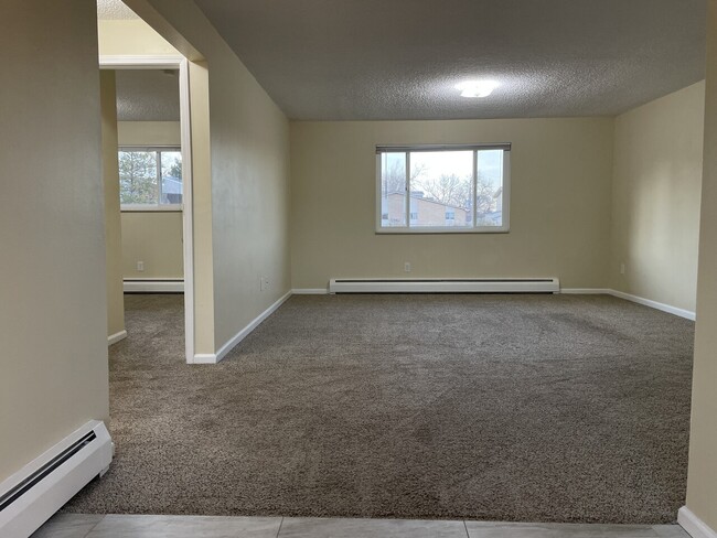 Building Photo - 18208 W 3rd Pl, Apt 1