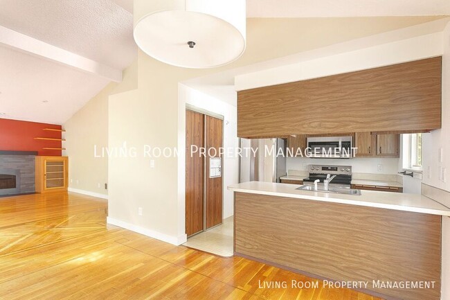 Building Photo - 11315 SW 51st Ave