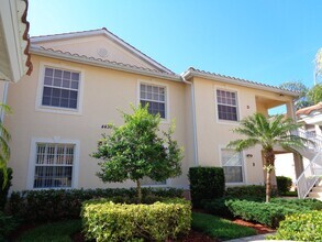 Building Photo - Available 2BR+Den/2BA/1CG 1st Floor Condo