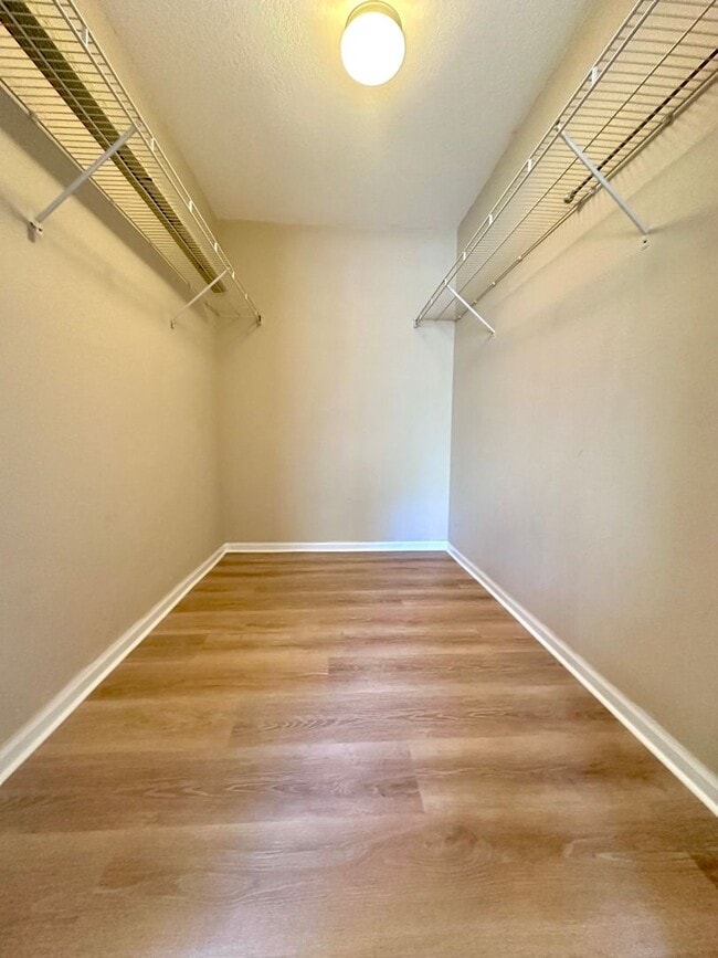 Building Photo - Newly Renovated 2 Bed / 2 Bath Condo in Indian Lake – Ground Floor Unit!