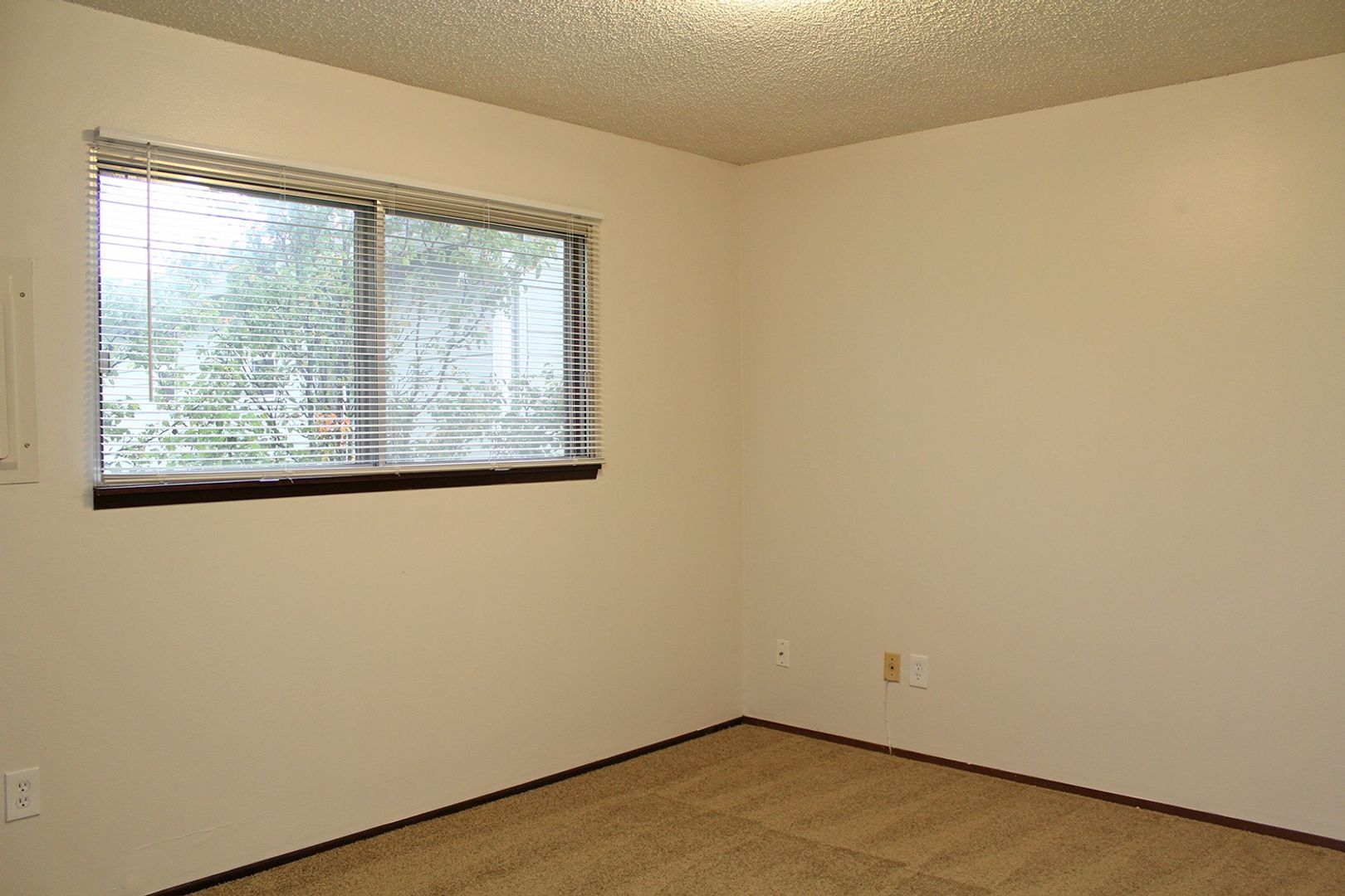 Building Photo - 1178 SE Pershing St