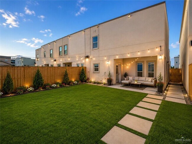 Building Photo - 8 Corales St