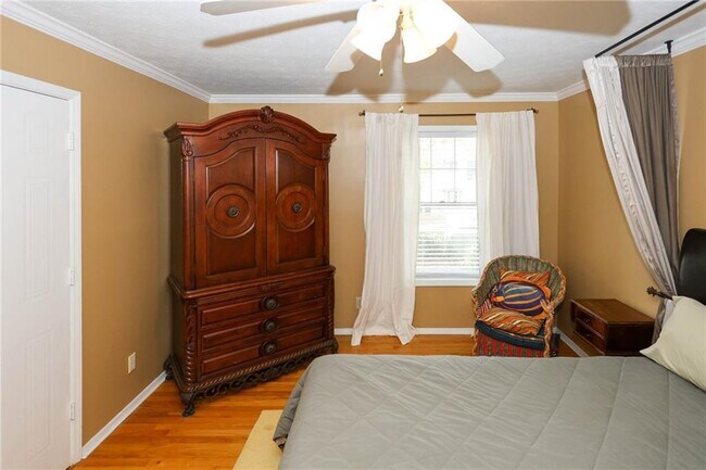 Building Photo - 402 Olde Mill Ln