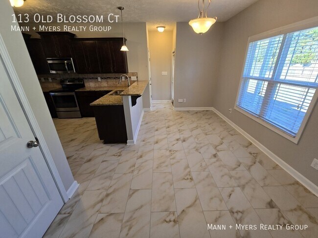 Building Photo - 113 Old Blossom Ct