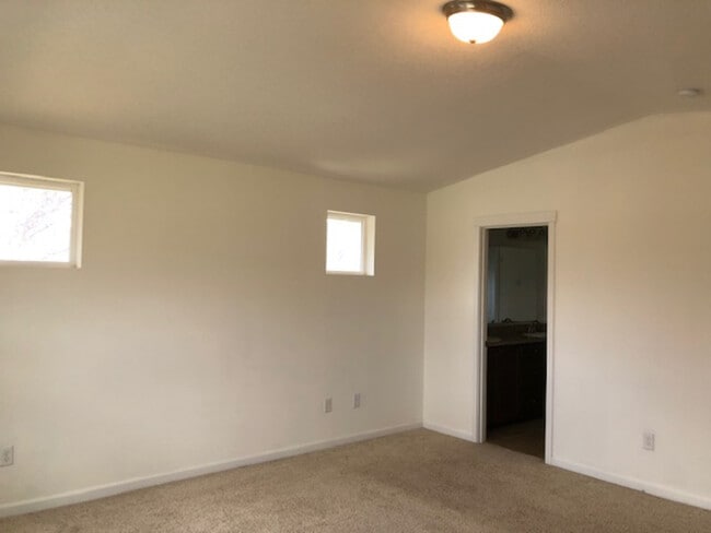 Building Photo - 6748 OR-66