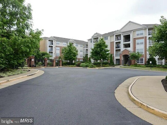 Building Photo - 12905 Centre Park Cir