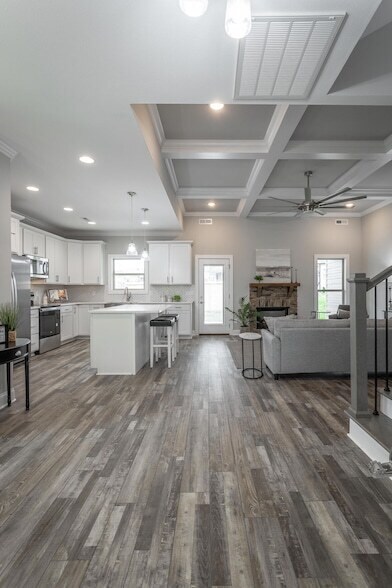 Building Photo - 8955 Silver Maple Dr