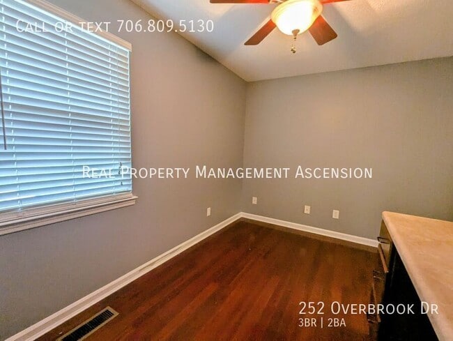 Building Photo - 252 Overbrook Dr