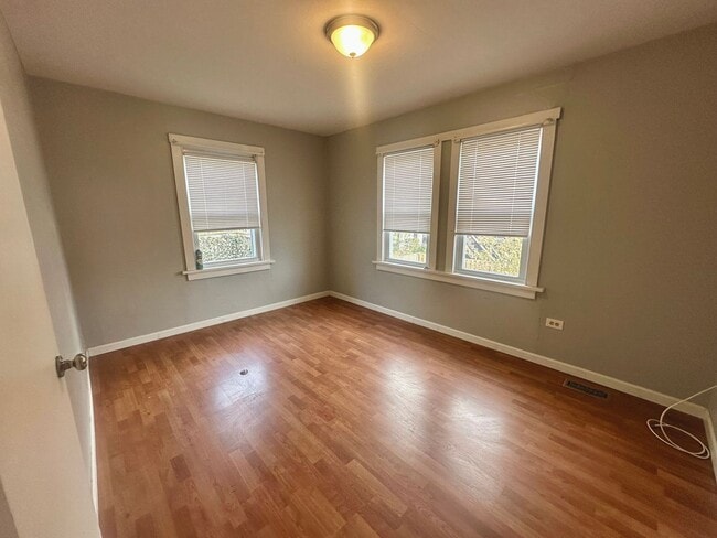 Building Photo - 32 Barberie Ave