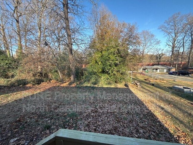 Building Photo - 1708 Newland Rd