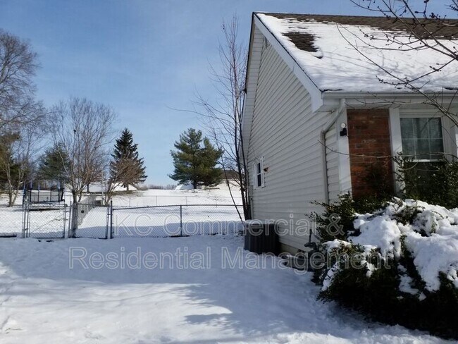 Building Photo - 10013 N Harrison Dr