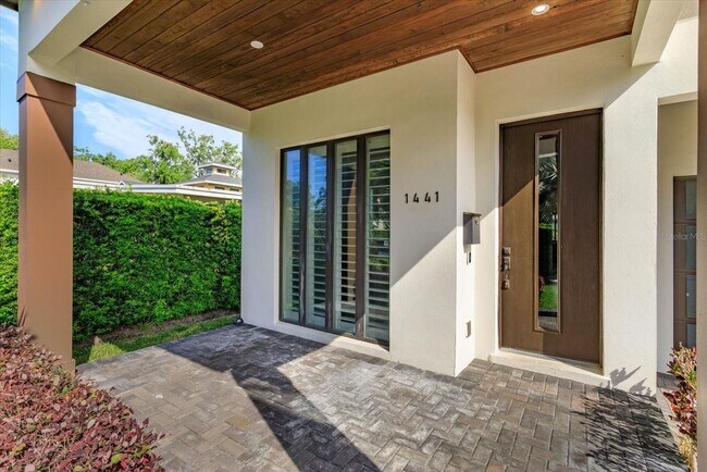 Building Photo - Modern Style Winter Park Home