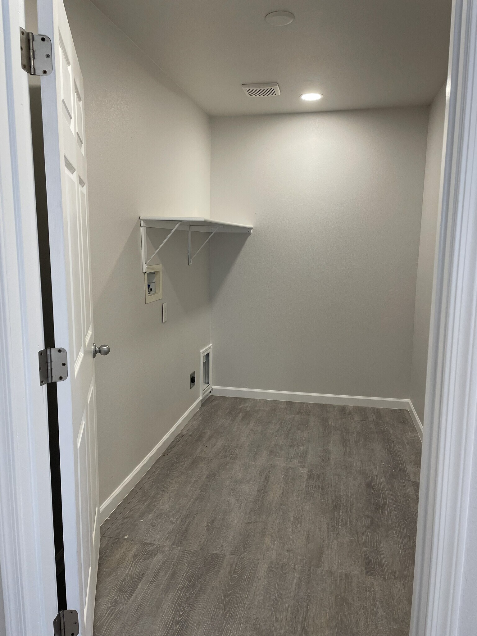 Building Photo - 10571 W Carousel Dr