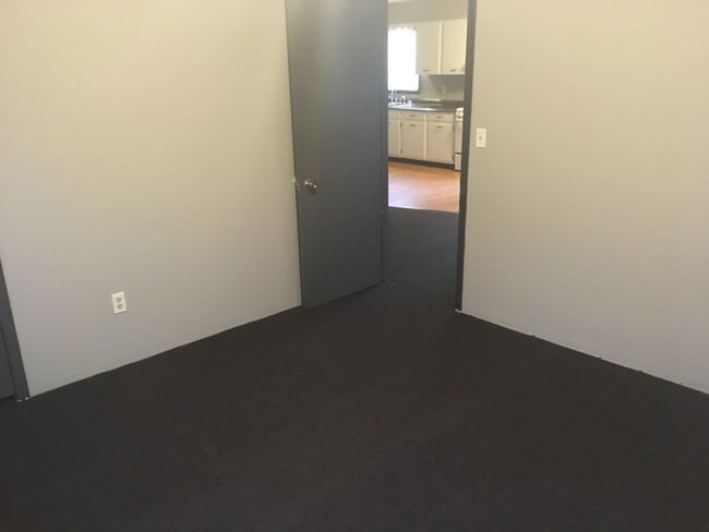 Building Photo - 290-330 N 3rd St