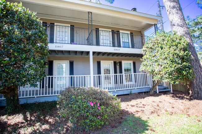 Building Photo - 15859 Maison Orleans Ct