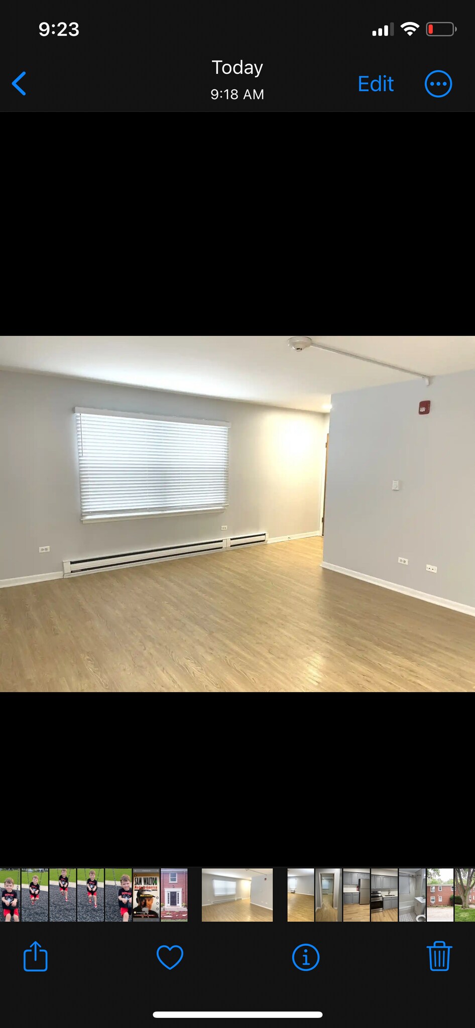 Living room - 4713 Elm St