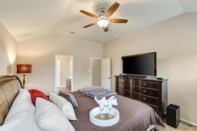 Building Photo - 5640 Lincolnwood Dr