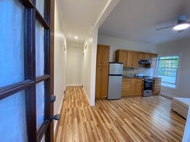 Building Photo - 815 14th St