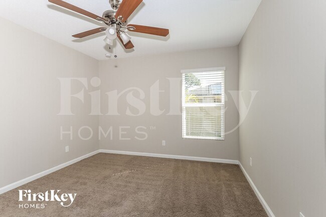 Building Photo - 1371 SW Sudder Ave