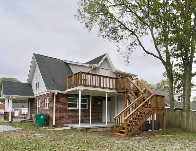 Building Photo - 848 Argle Ave