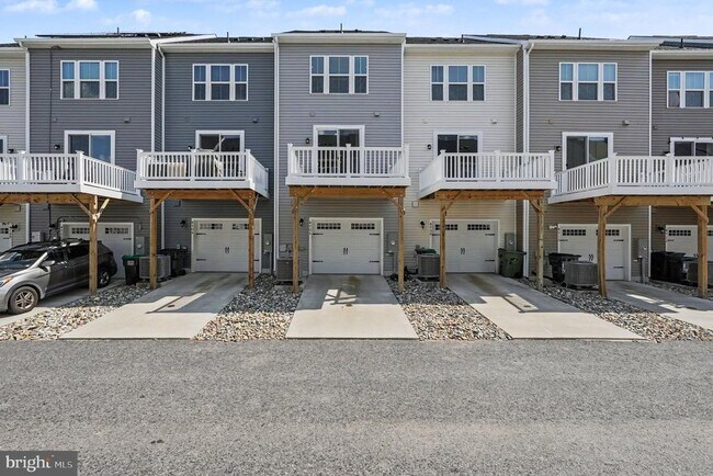 Building Photo - 4706 Torrey Ln