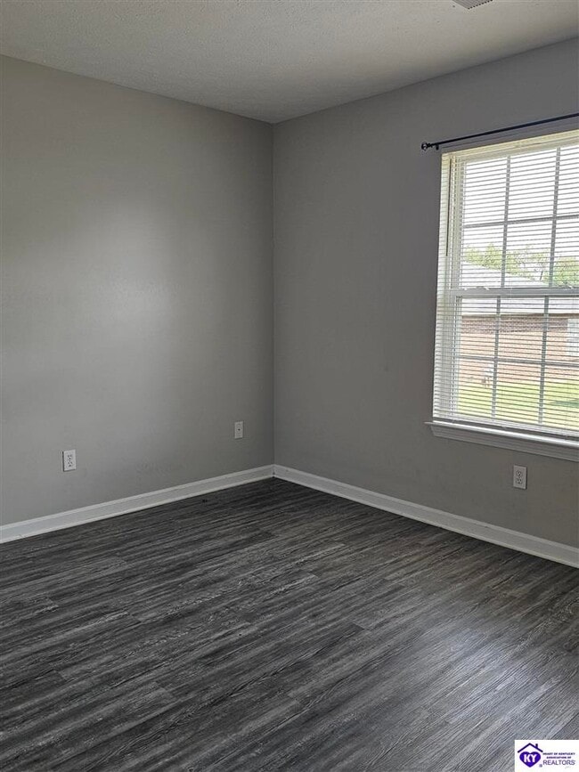 Building Photo - 145 Croghan Way
