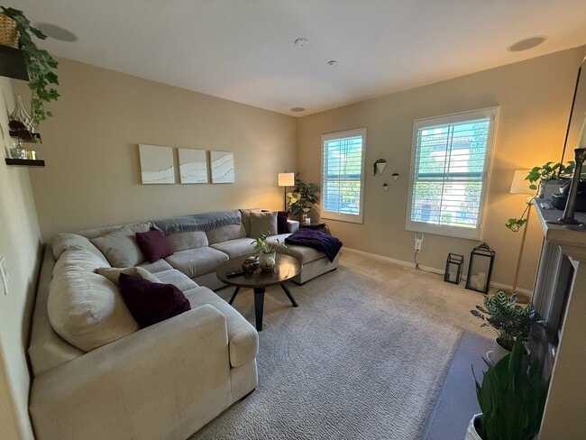 Building Photo - 2513 Escala Cir