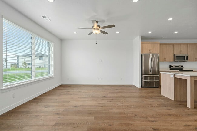 Building Photo - 904 S 850 W