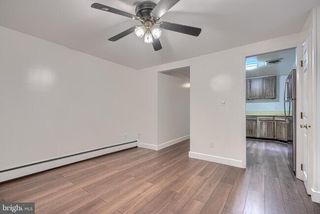 Building Photo - 1703 Roland Ave