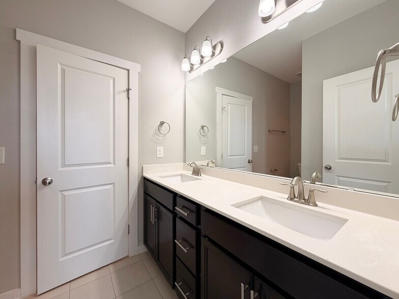 Building Photo - 6623 Perry Creek Rd